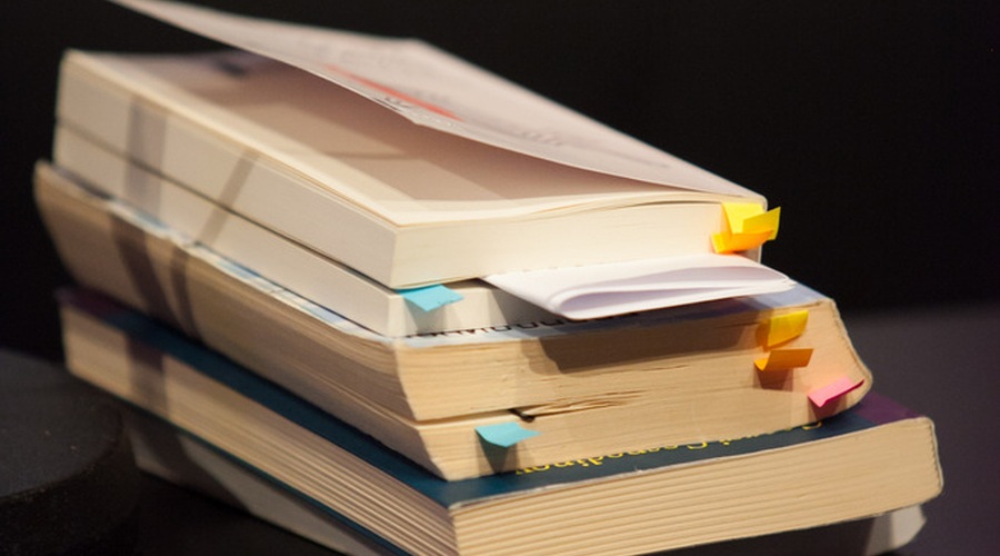 Pridete na izmenjevalnico knjig in modnih dodatkov? (foto: Matej Pušnik)