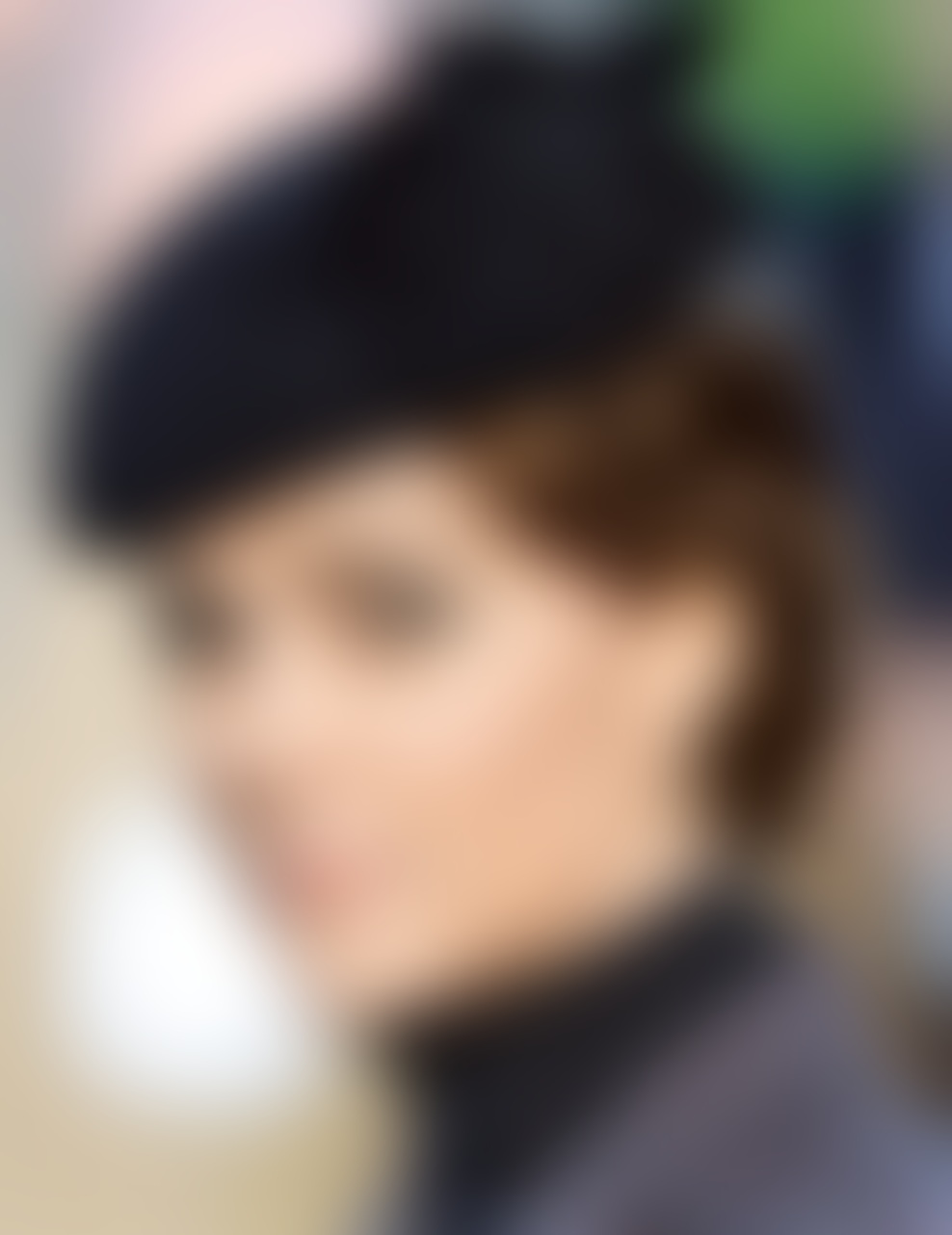 Vojvodinja Kate si je popravila obrvi