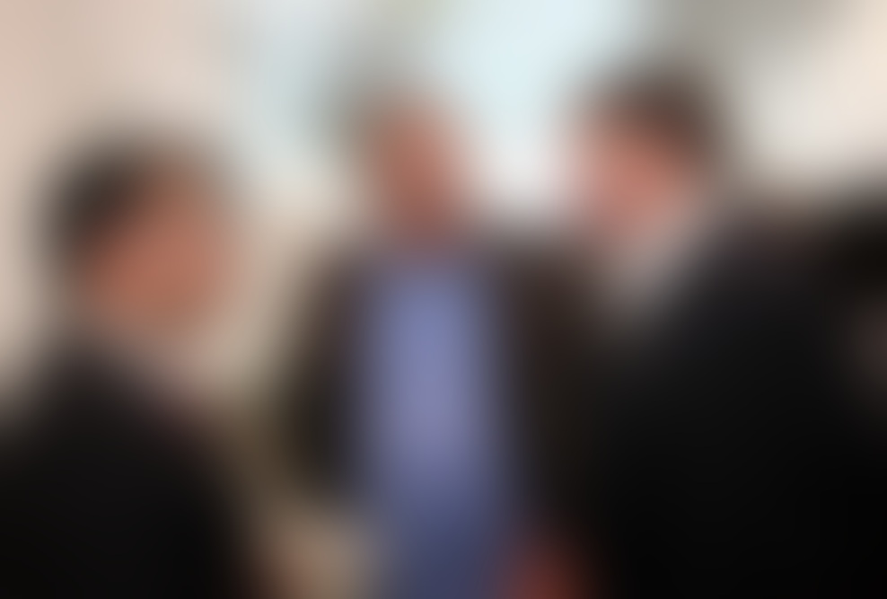 Bivši direktor BMW Slovenija Lothar Schupet (sedaj je globalni direktor prodaje in marketinga pri BMW M) v pogovoru z našim urednikom in direktorjem naše založbe Tomažem Drozgom.