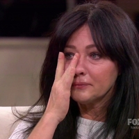 Shannen Doherty je v hudi stiski