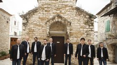 
                                                         Klapa Rišpet za spot angažirala Miss Hrvaške