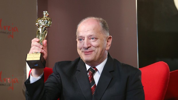 Direktor in ustanovitelj klinike Svjetlost dr. Nikica Gabrić s prestižno nagrado - oftamološkim Oskarjem. (foto: Barbara Reya)