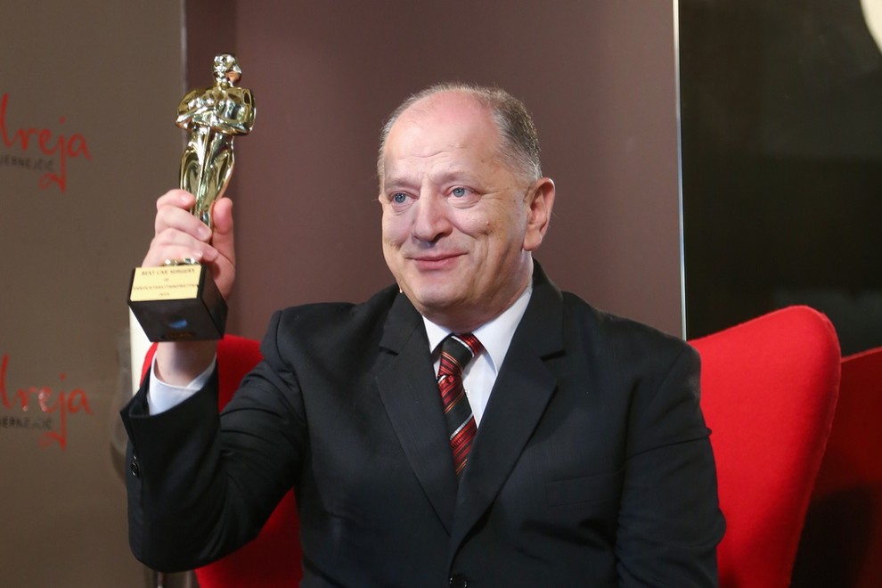 Direktor in ustanovitelj klinike Svjetlost dr. Nikica Gabrić s prestižno nagrado - oftamološkim Oskarjem.