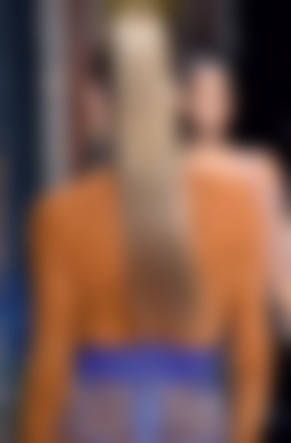 Top pričeska pozne pomladi je visok čop