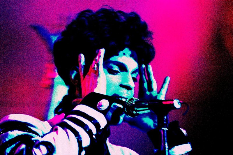 Prince je s svojim odhodom svet zavil v vijolično (foto: profimedia)
