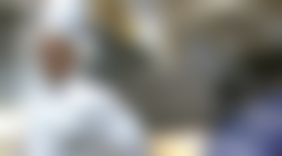 Levo - eden od veščih kuharjev v diVino, desno - Chef Watson.