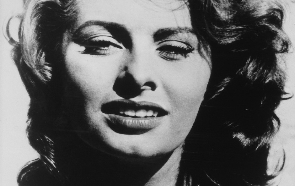 Italijanska diva Sophia Loren z avtobiografijo Včeraj, danes, jutri! (foto: profimedia)