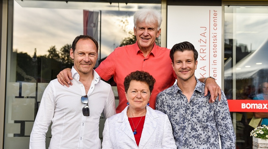 Odprtja novih prostorov Klinike Križaj so se udeležili številni znani Slovenci   (foto: Dejan Maver)