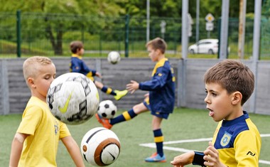 Zakaj številni za šport nadarjeni otroci ostajajo doma?