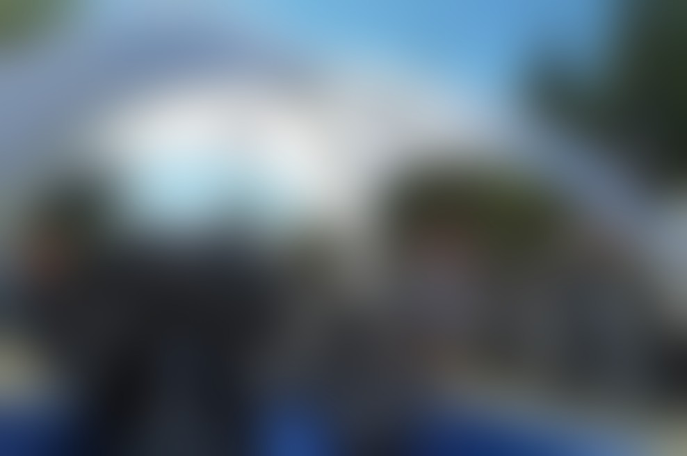 Čiščenje dvokolesnikov na OMV bencinskem servisu.