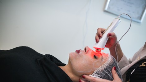 Tudi igralka Tina Gorenjak skrbi za svojo kožo v klubu lepote L'Amorage  