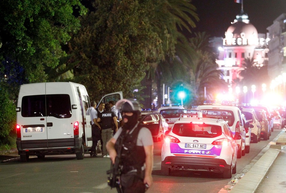 Svet je v šoku! Ni besed, s katerimi bi lahko razložili grozljivi teroristični napad v Nici!