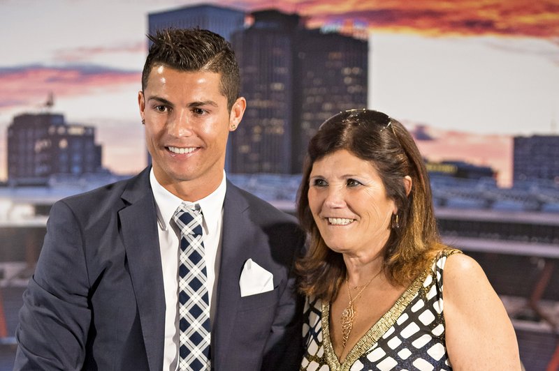 Cristiano Ronaldo: Očka, nogometaš, bogataš (foto: Profimedia)