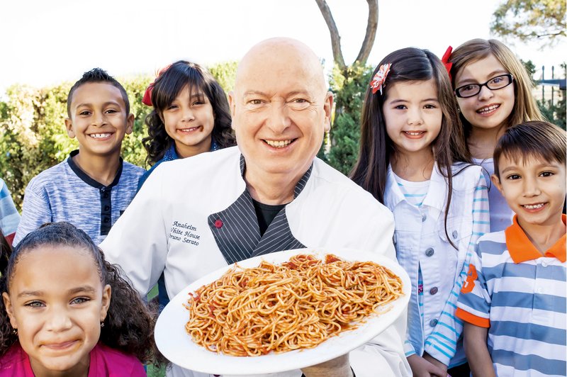 Bruno Serato: Kuha srečo za ameriške otroke (foto: Profimedia)