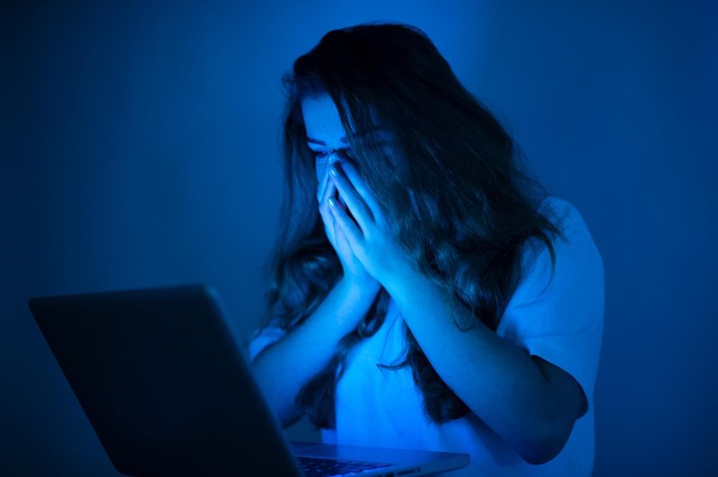 Internetno nadlegovanje povzroča depresijo, nočne more in anoreksijo (foto: profimedia)