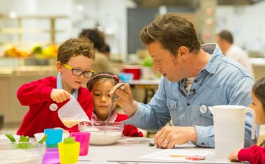 Jamie Oliver z recepti za zdravje in srečo: Superhrana za vsak dan!