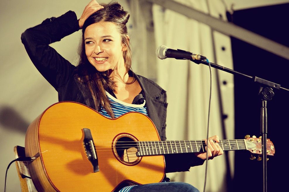 Severa Gjurin: Vokalni večer avtorske glasbe