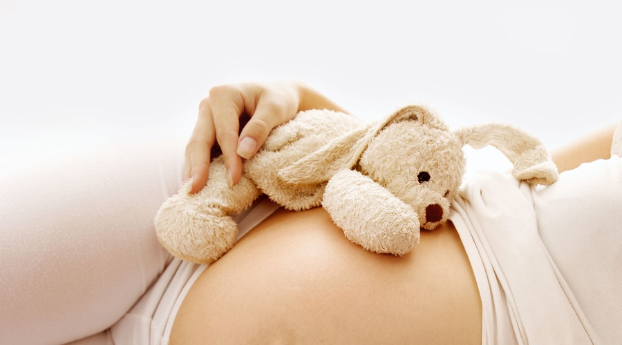 Zavestno starševstvo se začne z zavestnim sporazumevanjem že z dojenčkom (foto: Shutterstock, osebni arhiv)
