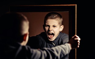 Nasilje med domačimi stenami: Ko starša udari otrok!