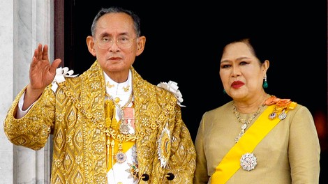 Kralj Bumibol Aduljadedž umrl v 88. letu