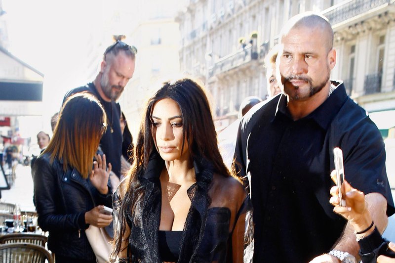 Kim Kardashian: Rop v Parizu pustil posledice (foto: Profimedia)