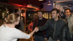 Satirična komedija Pr'Hostar razprodala premiero