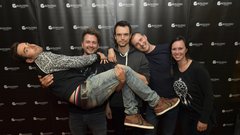 Satirična komedija Pr'Hostar razprodala premiero
