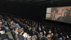 Satirična komedija Pr'Hostar razprodala premiero