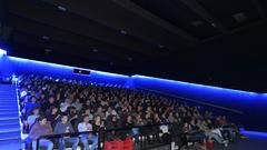 Satirična komedija Pr'Hostar razprodala premiero