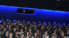 Satirična komedija Pr'Hostar razprodala premiero