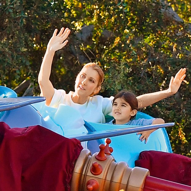 Celine Dion: Z otroki v zabaviščnem parku