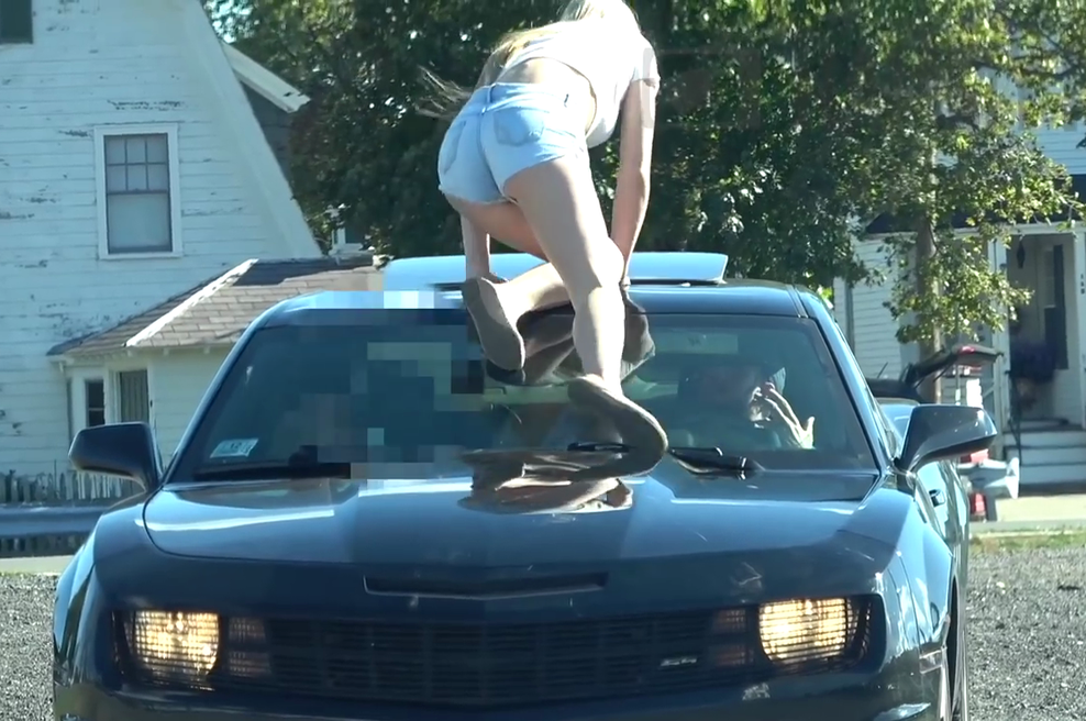 Nora bivša na prvem zmenku? Ne, hvala! (foto: HammyTV @ YouTube)