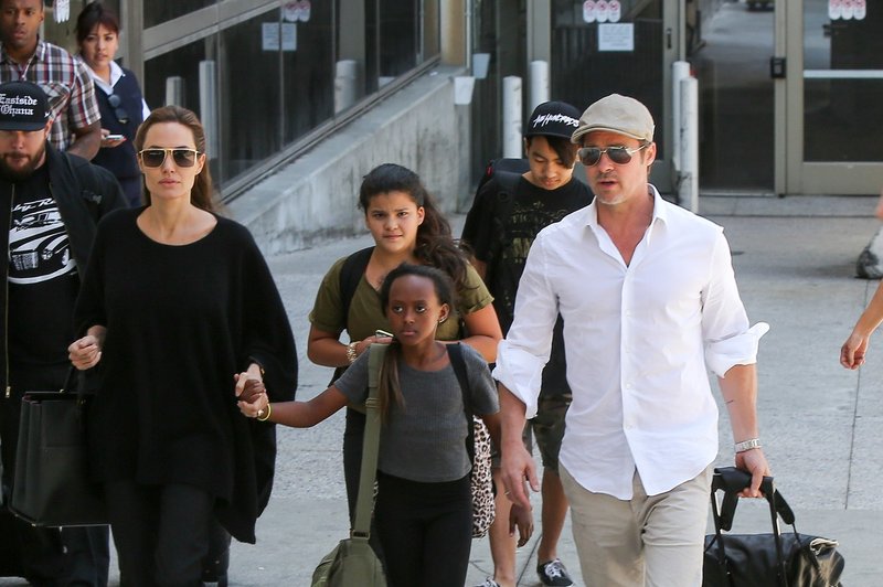 Joliejeva bo dobila skrbništvo, Pitt pa bo otroke lahko obiskoval (foto: profimedia)
