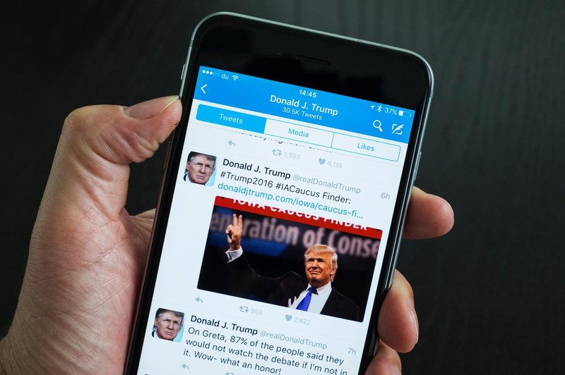 Donald Trump bo odslej bolj zadržan na Twitterju! (foto: profimedia)