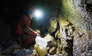 Prva jamska pijavka na svetu odkrita v Čaganki na Dolenjskem
