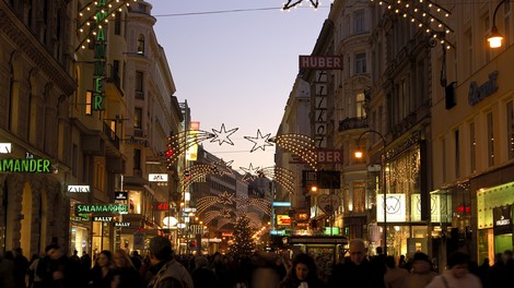 Dunajske oblasti ne bodo preimenovale sporno imenovanih ulic, temveč le namestile dodatne table!