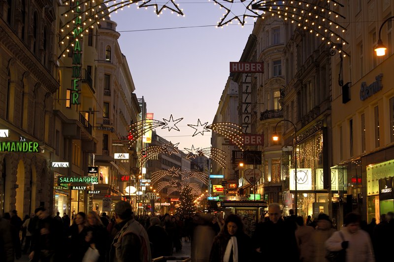 Dunajske oblasti ne bodo preimenovale sporno imenovanih ulic, temveč le namestile dodatne table! (foto: profimedia)