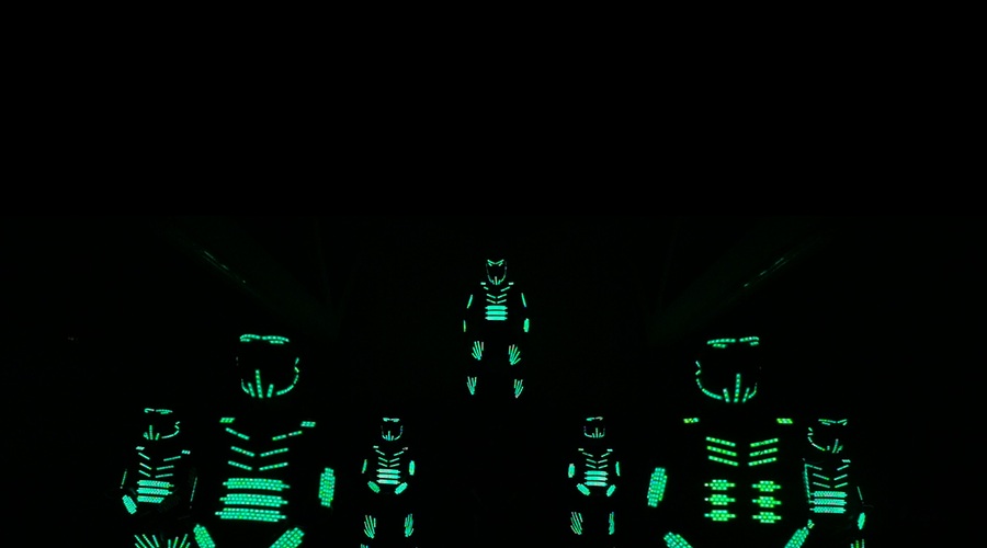LED motion bodo na finalu Slovenija ima talent premagali gravitacijo! (foto: LED motion)