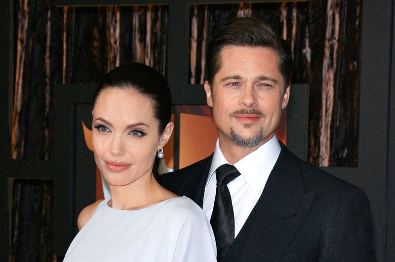 Angelina Jolie je redno nadzorovala svojega moža (foto: Profimedia)