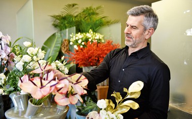 Cvetličar Marjan Lovšin: "Podarite rože. Vsakomur!"