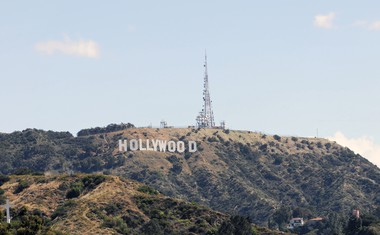 Los Angeles: Neznani storilec spremenil napis Hollywood v Hollyweed!