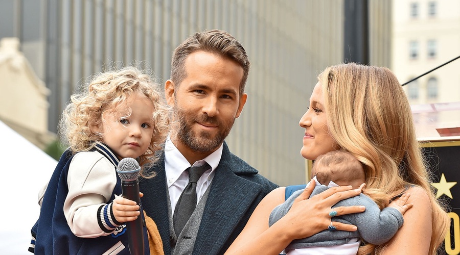 Igralca Ryan Reynolds in Blake Lively sta javnosti prvič pokazala svoji hčerki (foto: Profimedia)