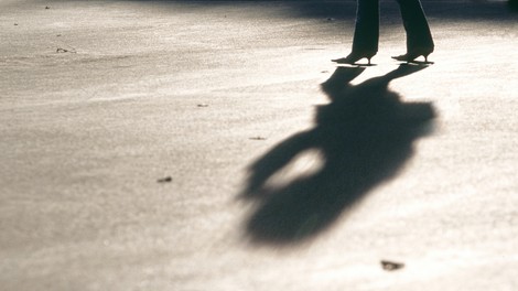Indija: Policija resno preiskuje silvesterske spolne napade na ženske!
