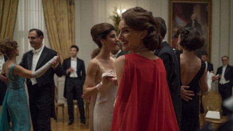 Natalie Portman zablestela v vlogi Jackie Kennedy Onassis