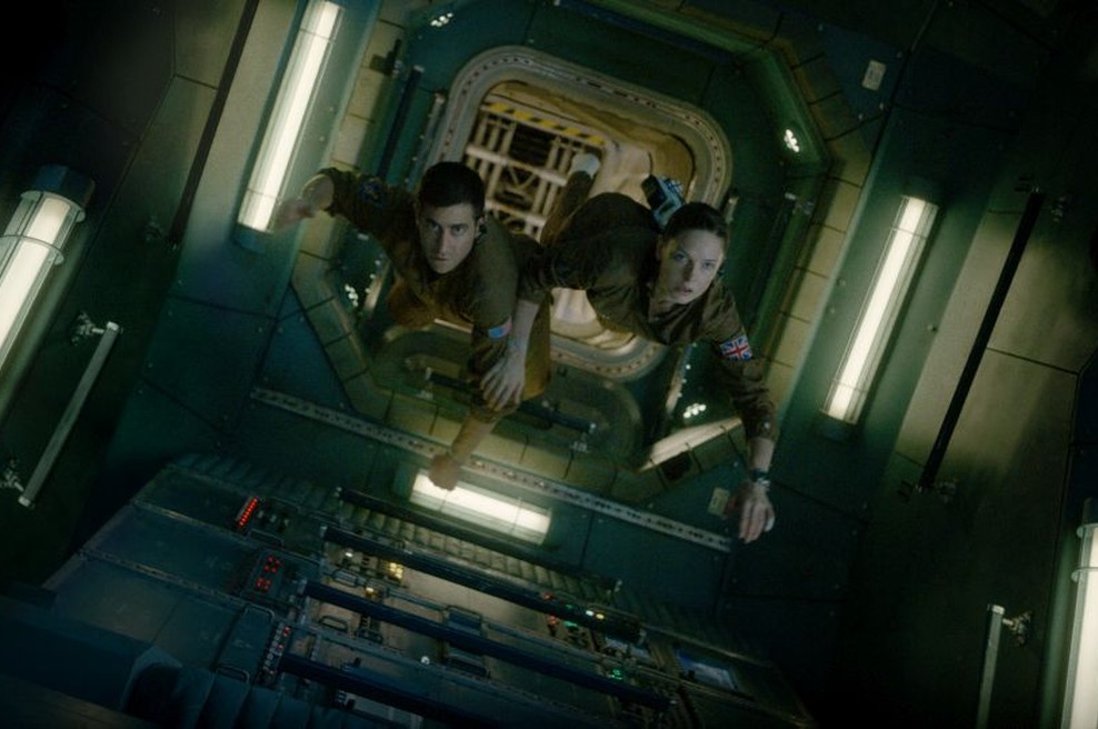 Jake Gyllenhaal in Ryan Reynolds bosta v novem ZF trilerju odkrila novo obliko življenja (foto: Sledi življenja - promo filma)