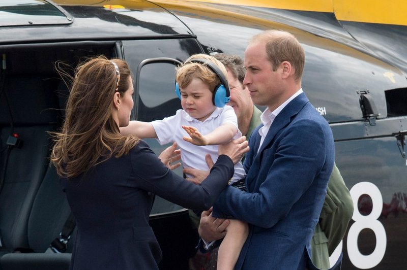 Princ William ne bo več reševalni pilot! (foto: profimedia)