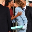 Le kaj je Melania Trump podarila presenečeni Michelle Obama?