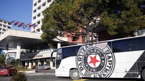 Nogometaši nogometnega kluba Partizan so v Grand Hotelu Portorož.