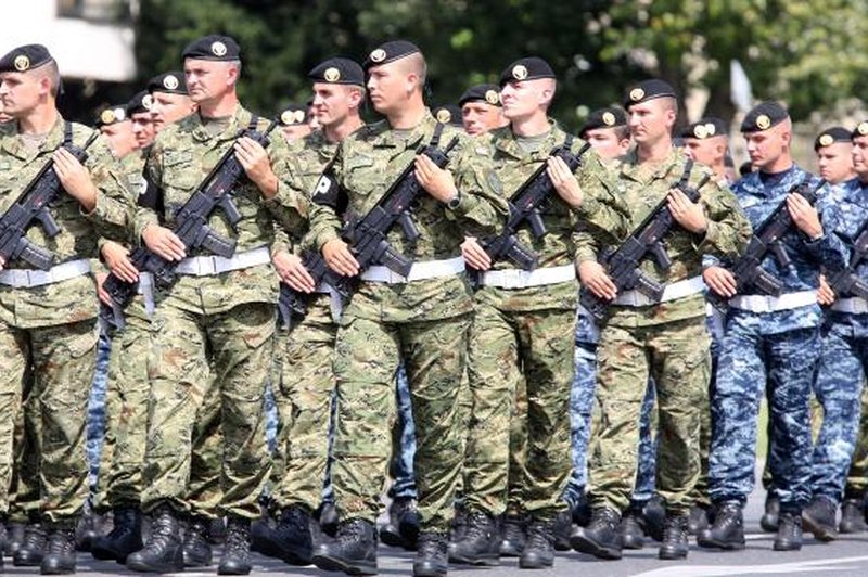 Na Hrvaškem razmišljajo o vnovični uvedbi obveznega vojaškega roka (foto: Hina/STA)