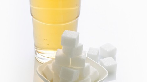 Proizvajalci brezalkoholnih pijač bodo do 2020 za 10% znižali vsebnost sladkorja v pijačah!